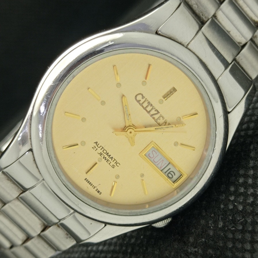 Vintage 1982 Citizen Automatic Mens Silver Watch WDaydate  Gold Accents